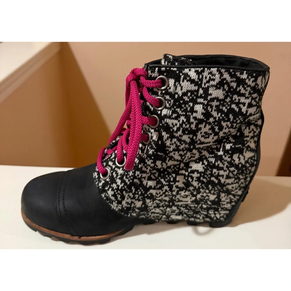 Sorel PDX Wedge Ankle Boots Black White Knit Pink Laces Waterproof Women's 9.5